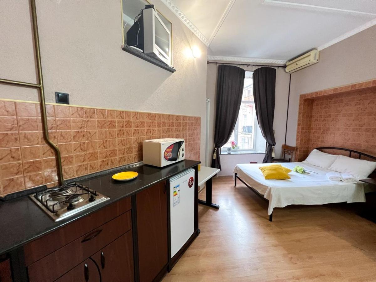 Apartment In The Historic Center Kiev Buitenkant foto