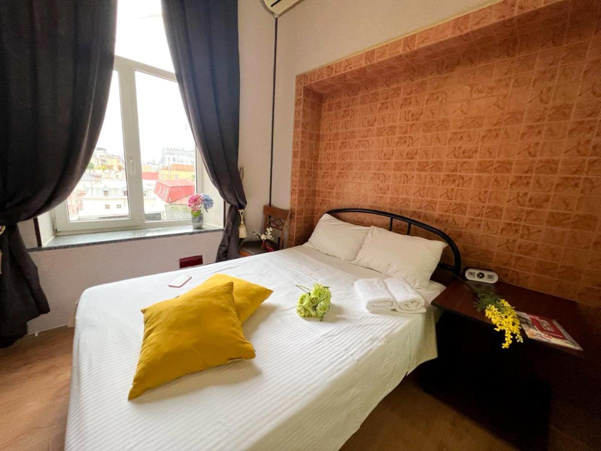 Apartment In The Historic Center Kiev Buitenkant foto